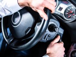 اگر هنگام روشن بودن ماشین استارت بزنیم چه میشود؟